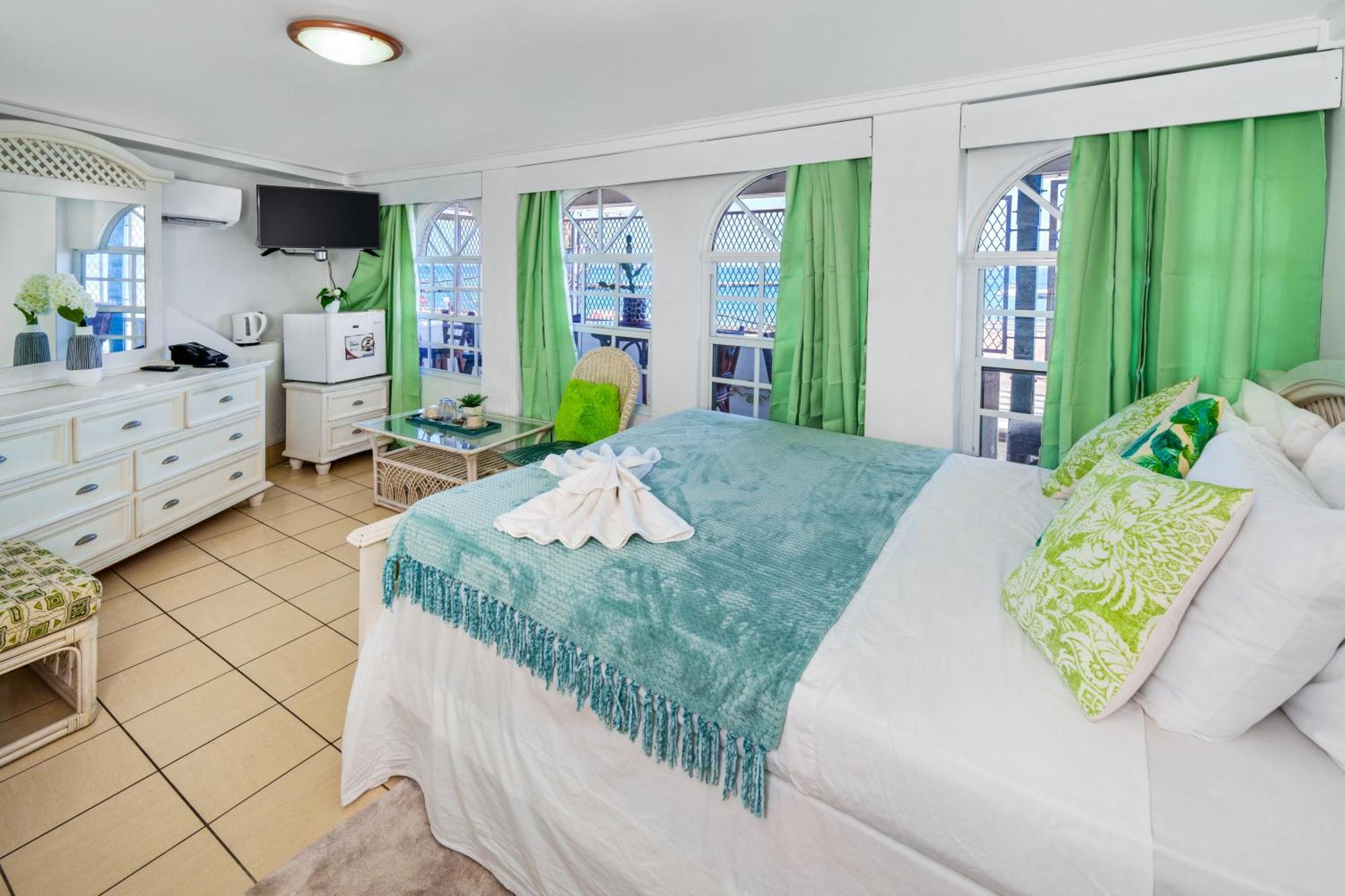 Deyna'S City Inn セントジョージズ 部屋 写真